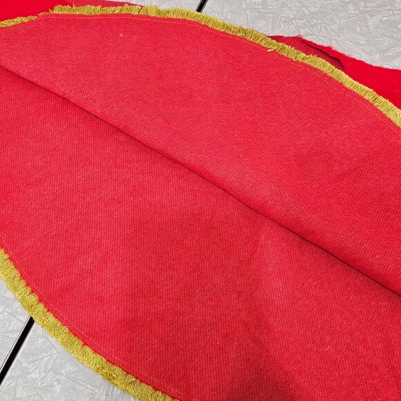 1970s Red Santa Tree Skirt 34" gold fringe handmade retro Christmas decor vtg - Picture 4 of 10